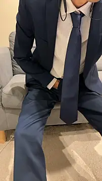 kimkim123123 online show from September 22, 2025, 1:35 pm