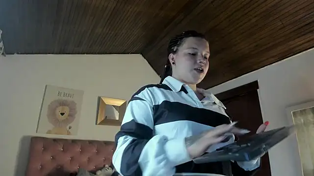 CelessteRedds online show from January 6, 2026, 11:47 am