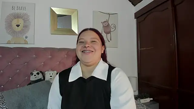 CelessteRedds online show from February 4, 2026, 12:00 pm