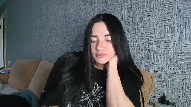 Liana diva online show from April 12, 2026, 1:27 pm