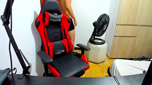 Calihotcaliente277 online show from January 30, 2025, 10:19 am