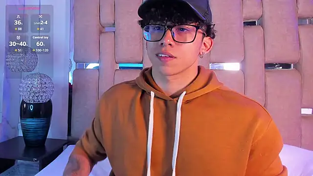 Snapshot of AkazaBoy_ chatting on November 22, 2025, 4:44 am AkazaBoy online show from November 22, 2025, 4:44 am