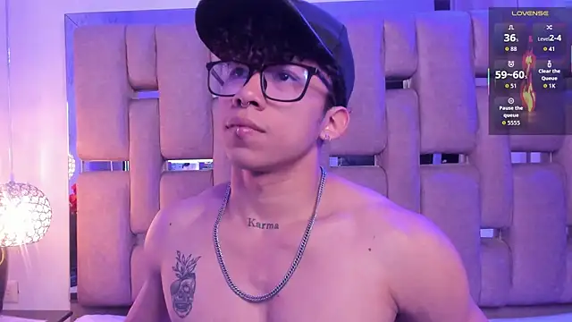 Snapshot of AkazaBoy_ chatting on January 11, 2026, 5:12 am AkazaBoy online show from January 11, 2026, 5:12 am