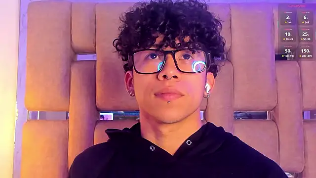 Snapshot of AkazaBoy_ chatting on February 22, 2026, 4:24 am AkazaBoy online show from February 22, 2026, 4:24 am