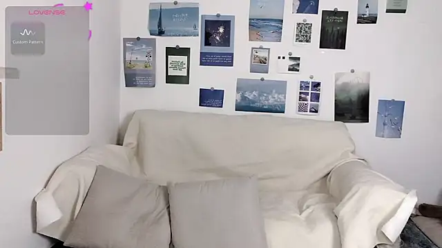 Snapshot of LiLiYbaby chatting on January 2, 2025, 10:22 pm LiLiYbaby online show from January 2, 2025, 10:22 pm