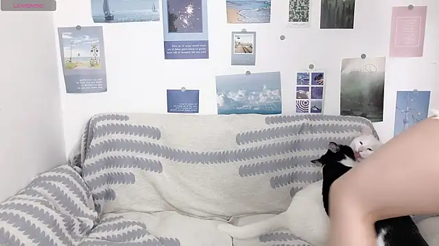 Snapshot of LiLiYbaby chatting on March 3, 2025, 5:42 am LiLiYbaby online show from March 3, 2025, 5:42 am