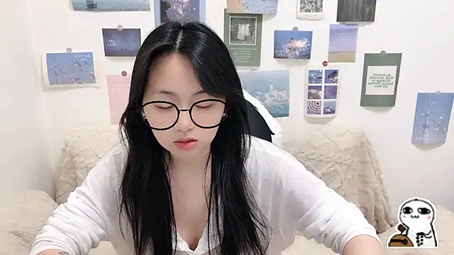 LiLiYbaby online show from February 10, 2026, 6:28 am