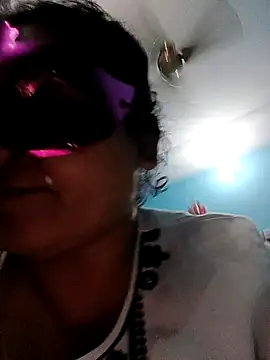 Snapshot of Punjabi_beauty123 chatting on March 22, 2025, 7:09 pm Punjabi beauty123 online show from March 22, 2025, 7:09 pm