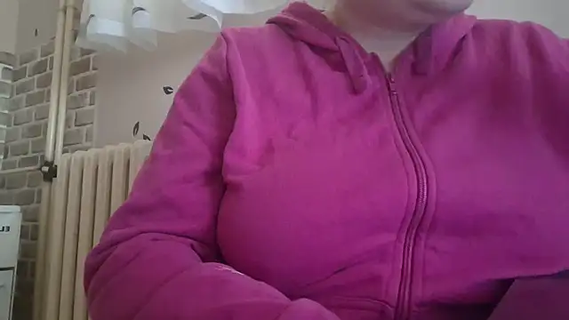 Snapshot of AalinnaK chatting on February 27, 2025, 1:38 pm AalinnaK online show from February 27, 2025, 1:38 pm