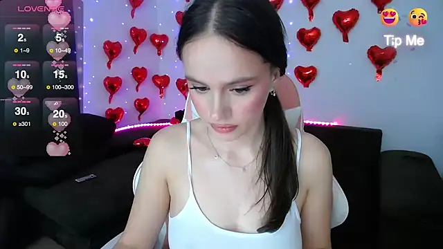 Snapshot of Emillias chatting on February 22, 2025, 4:19 pm Emillias online show from February 22, 2025, 4:19 pm