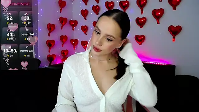 Snapshot of Emillias chatting on March 1, 2025, 2:13 pm Emillias online show from March 1, 2025, 2:13 pm