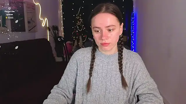 Snapshot of Emillias chatting on January 6, 2026, 8:07 am Emillias online show from January 6, 2026, 8:07 am