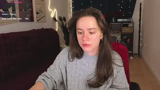 Snapshot of Emillias chatting on February 3, 2026, 8:08 am Emillias online show from February 3, 2026, 8:08 am