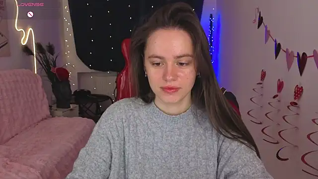 Snapshot of Emillias chatting on February 18, 2026, 7:59 am Emillias online show from February 18, 2026, 7:59 am