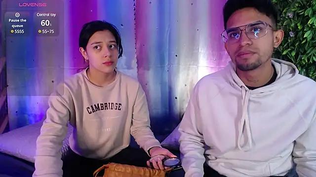 floriamANDjazmin online show from January 21, 2025, 11:13 am