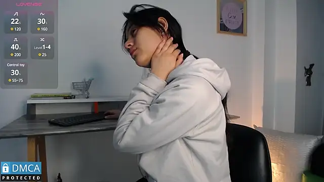 floriamANDjazmin online show from February 5, 2025, 11:12 am