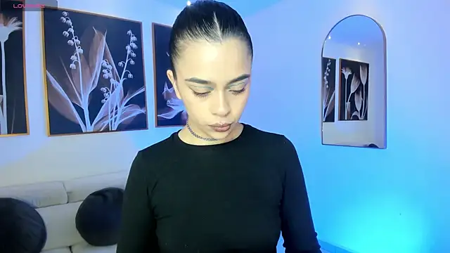 AlanaCraft online show from February 6, 2026, 11:52 pm