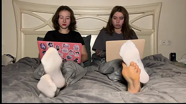 misswishh  online show from February 6, 2025, 8:56 pm