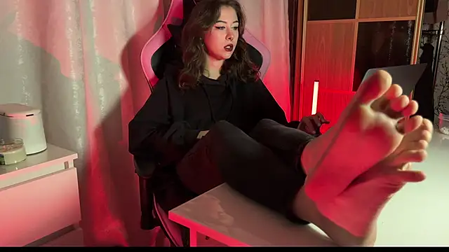 misswishh  online show from October 3, 2025, 5:54 pm