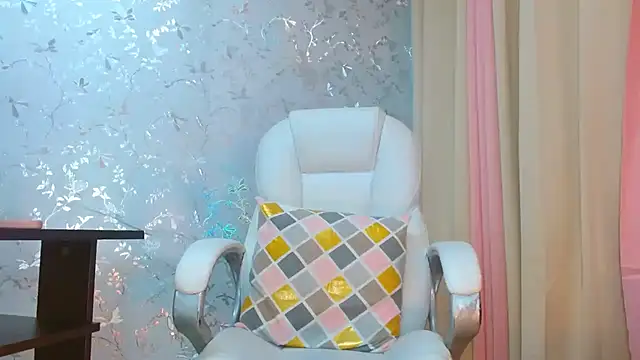 Snapshot of talianaprada chatting on January 3, 2025, 2:10 am talianaprada online show from January 3, 2025, 2:10 am