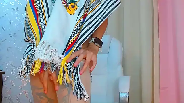 Snapshot of talianaprada chatting on January 5, 2025, 1:56 am talianaprada online show from January 5, 2025, 1:56 am