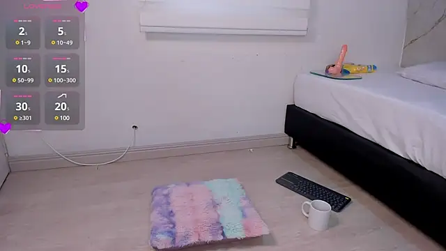 Snapshot of Mackenize chatting on December 14, 2024, 7:36 pm Mackenize online show from December 14, 2024, 7:36 pm