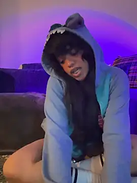 Snapshot of afavoredangel chatting on February 4, 2026, 2:28 am afavoredangel online show from February 4, 2026, 2:28 am