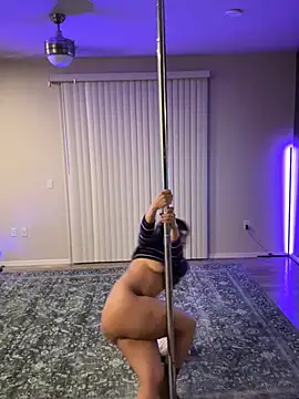 Snapshot of afavoredangel chatting on February 12, 2026, 4:29 am afavoredangel online show from February 12, 2026, 4:29 am