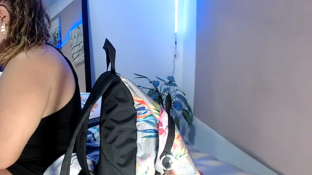 katy hot37 online show from March 4, 2025, 6:18 pm