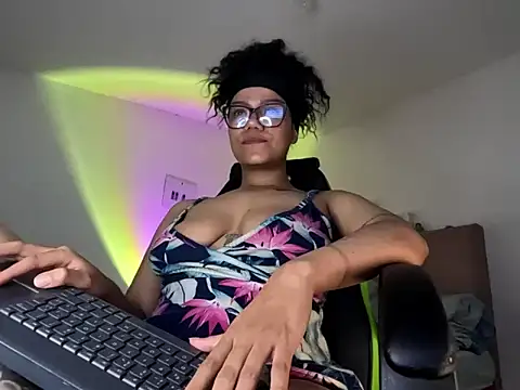 Ale xandra online show from October 24, 2025, 1:57 am