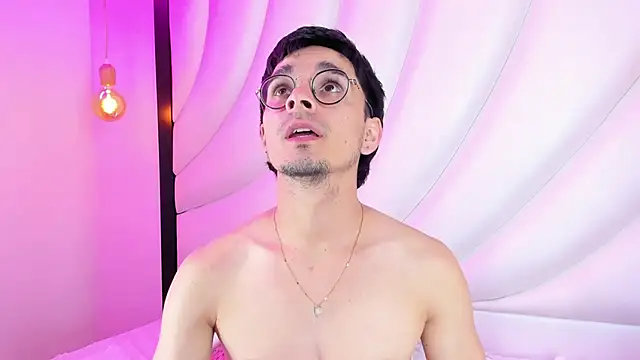 Hugo Coopers online show from February 19, 2025, 7:17 am