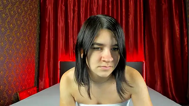  Polly Love  online show from October 3, 2025, 6:10 am