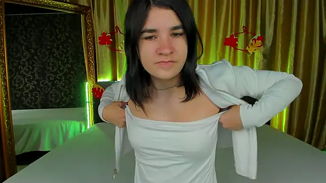  Polly Love  online show from October 20, 2025, 6:03 am