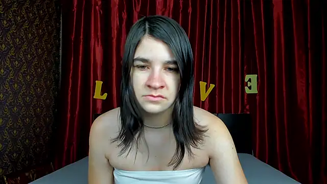  Polly Love  online show from February 14, 2026, 7:05 am