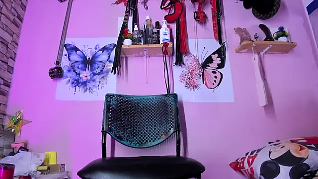 Snapshot of daphneandrade chatting on February 9, 2025, 4:18 pm daphneandrade online show from February 9, 2025, 4:18 pm