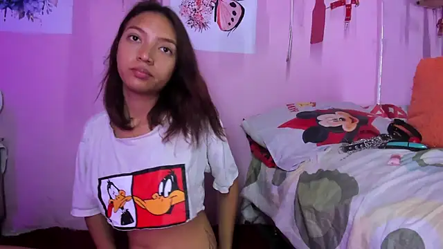 Snapshot of daphneandrade chatting on February 17, 2025, 12:59 pm daphneandrade online show from February 17, 2025, 12:59 pm