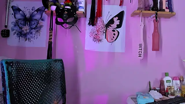 Snapshot of daphneandrade chatting on February 21, 2025, 7:10 pm daphneandrade online show from February 21, 2025, 7:10 pm