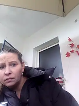 Mrs-Luder online show from March 17, 2026, 1:36 pm