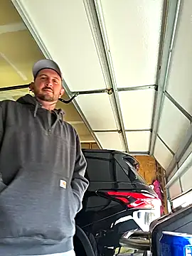 Snapshot of MrMechanic38 chatting on February 14, 2026, 8:38 pm MrMechanic38 online show from February 14, 2026, 8:38 pm