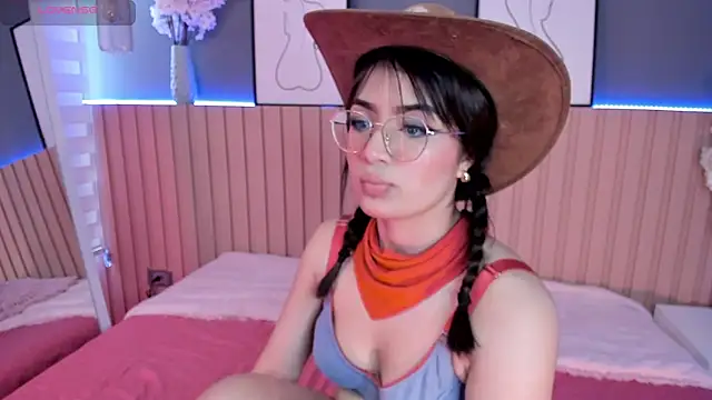 Megan mooree  online show from February 11, 2025, 3:08 pm