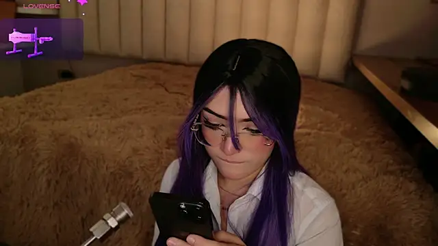 Megan mooree  online show from October 22, 2025, 1:44 pm