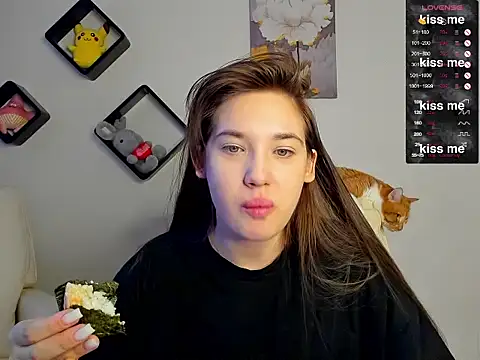 Holly Molii online show from February 5, 2025, 7:29 am