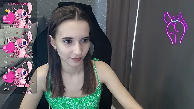 Alice Weiss online show from November 6, 2025, 10:38 am