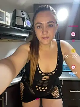 Snapshot of Shianrose chatting on May 26, 2026, 10:50 pm Shianrose online show from May 26, 2026, 10:50 pm