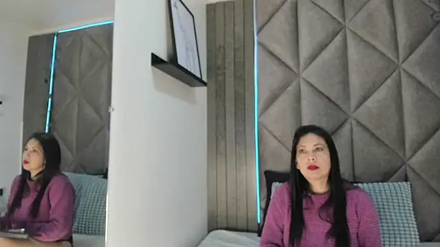 JaylaScott   online show from October 12, 2025, 11:20 am