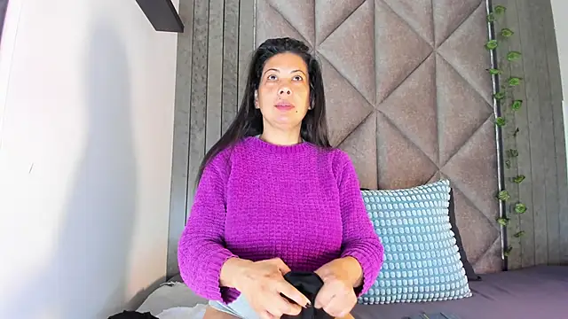 JaylaScott   online show from February 16, 2026, 11:50 am