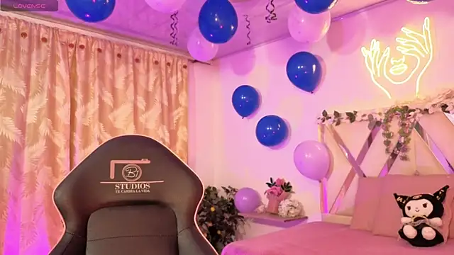 hina tay online show from April 2, 2026, 3:26 am