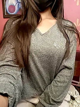 poojaji690 online show from December 3, 2025, 5:48 am