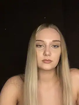 Snapshot of Alisa_Rise chatting on February 16, 2025, 4:42 pm Alisa Rise online show from February 16, 2025, 4:42 pm