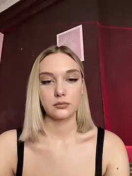 Snapshot of Alisa_Rise chatting on March 7, 2025, 9:06 pm Alisa Rise online show from March 7, 2025, 9:06 pm